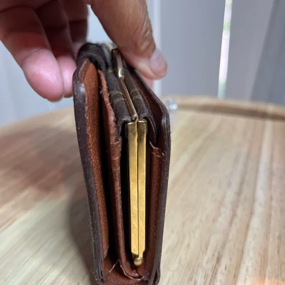 Louis Vuitton Brown Monogram Snap Wallet Snappy - Picture 15 of 17